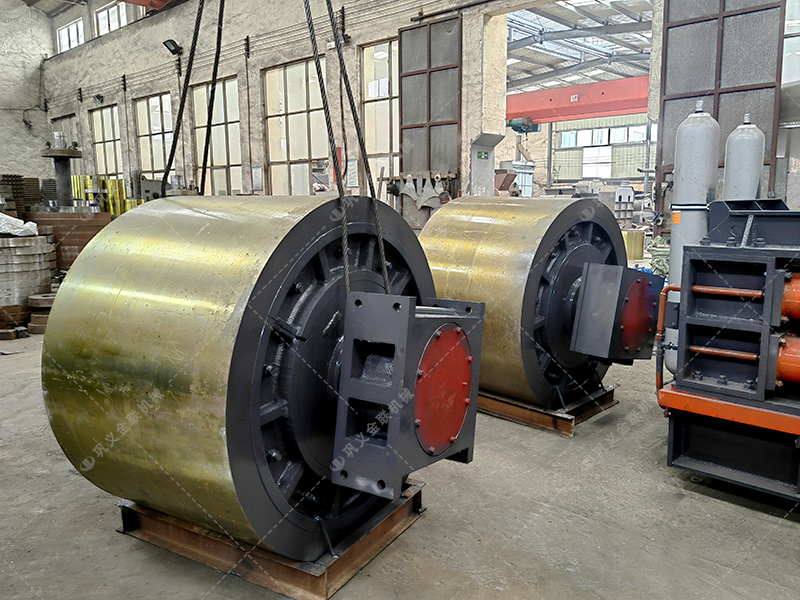 坚硬VS湿粘，原料硬度大变脸？液压对辊破碎机如何见招拆招？